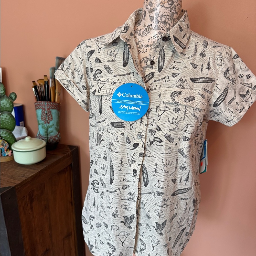 Columbia Beige Graphic Button-Up Shirt